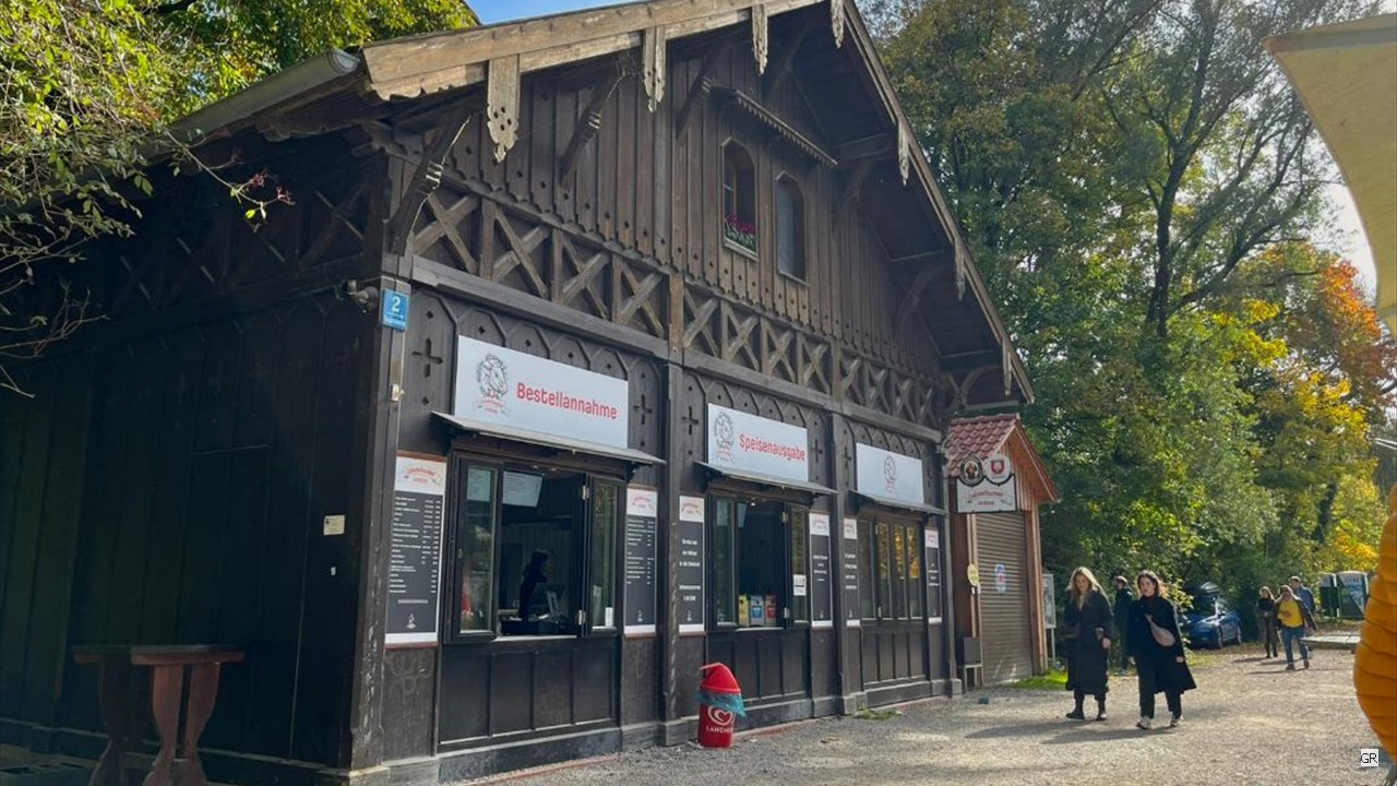 Rast- wenig los an der Bestellannahme Rast- wenig los an der Bestellannahme